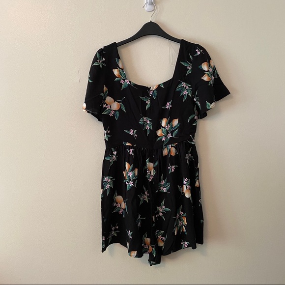 All In Favor Lemon Print Button Front Romper - Picture 7 of 10